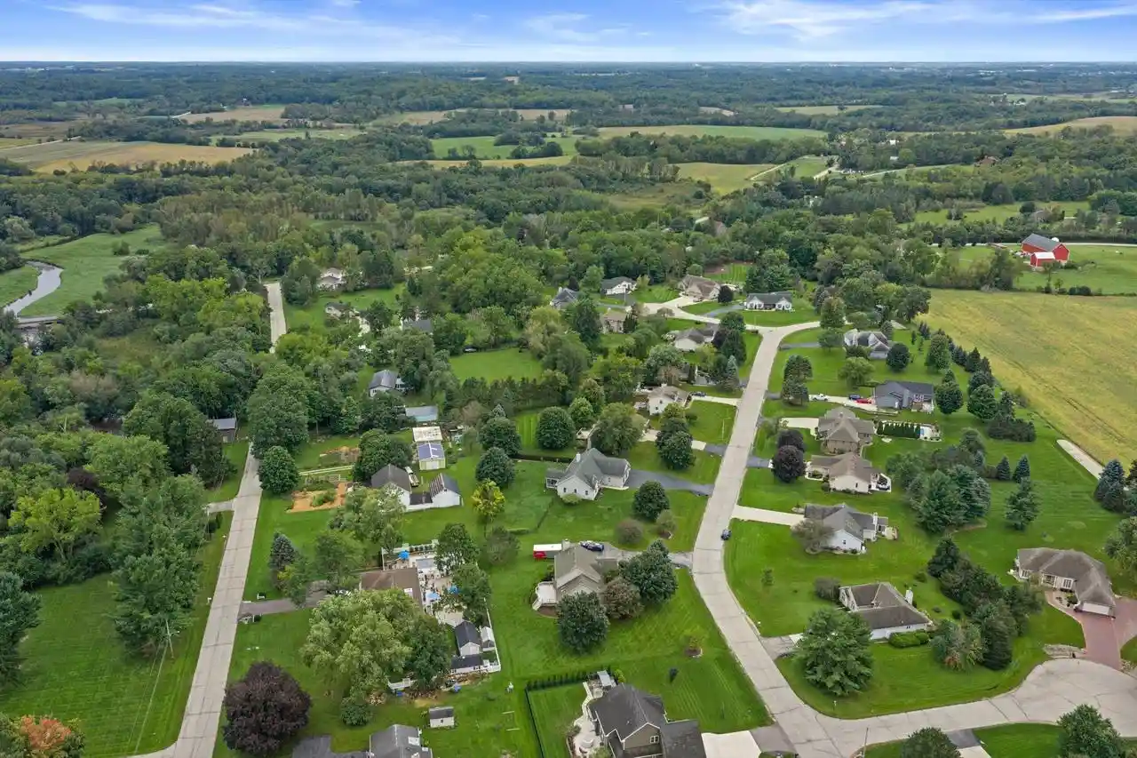 Photo 3 of Single family home for sale at 1661 Wood Ridge Ln, Burlington, WI 53105 | MLS# 1981870 | Listing updated on 2026-09-24