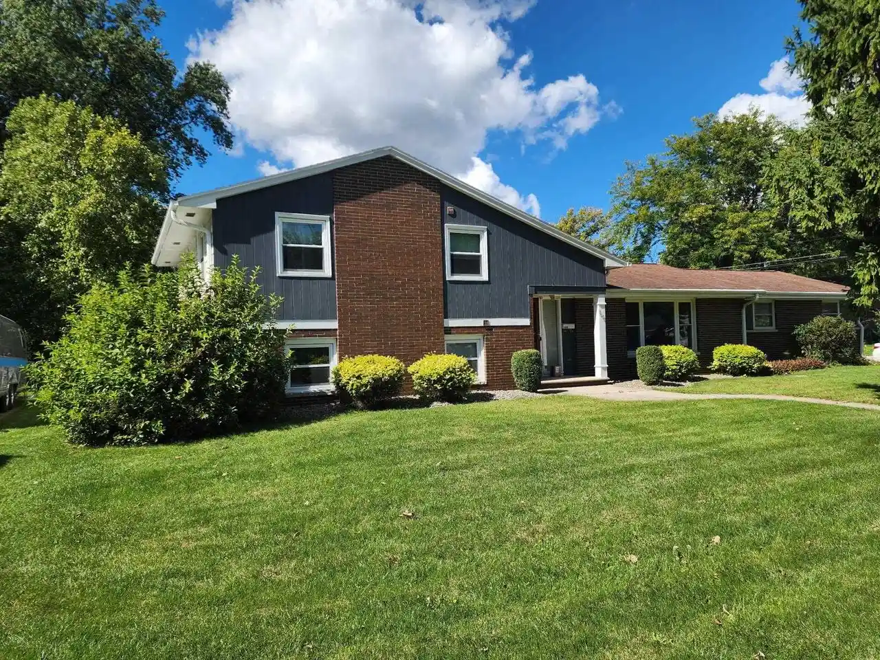 Photo 1 of Single family home for sale at 1600 Patton St, Green Bay, WI 54301 | MLS# 50333167 | Listing updated on 2026-10-04