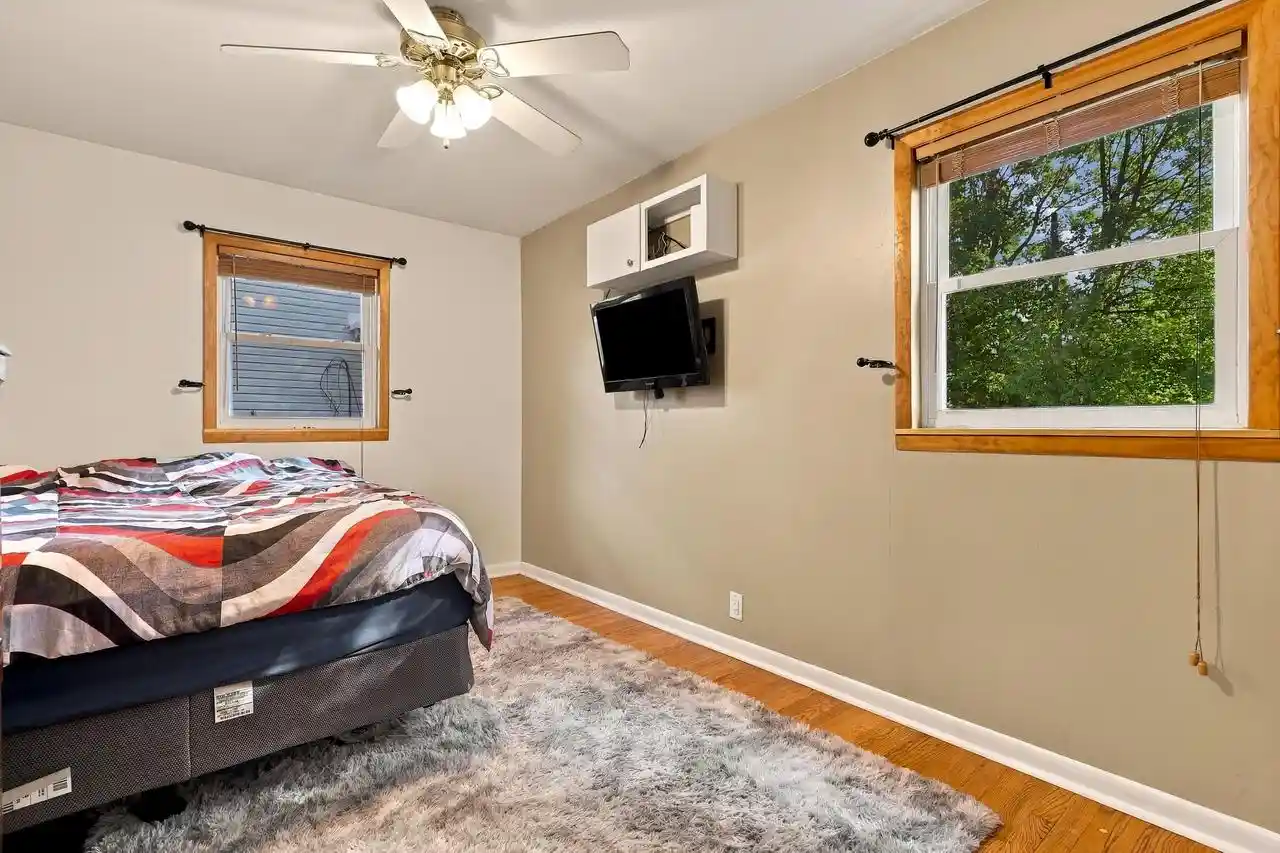 Photo 2 of Single family home for sale at 915 N 9th Street, Manitowoc, WI 54220 | MLS# 1981872 | Listing updated on 2026-10-02