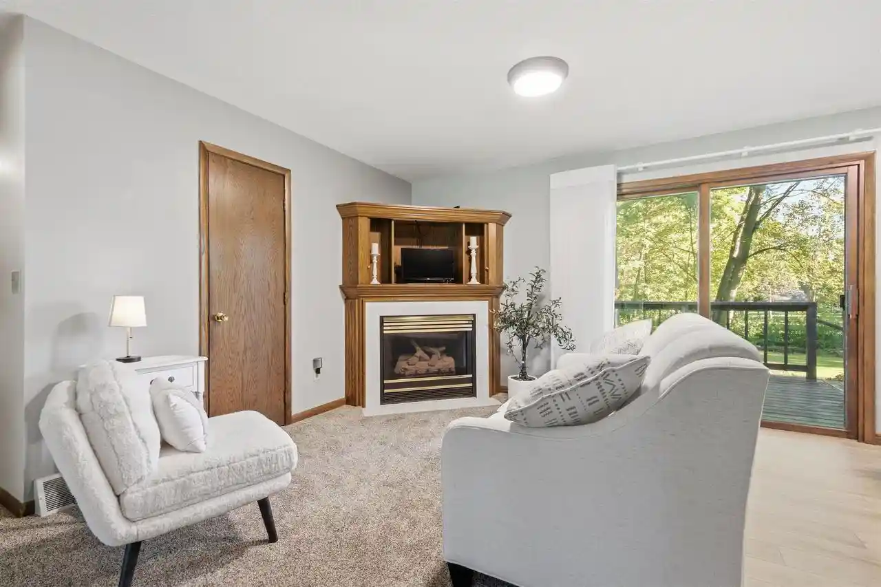 Photo 2 of Single family home for sale at 2001 E Blodgett St, Marshfield, WI 54449 | MLS# 22604744 | Listing updated on 2026-09-26