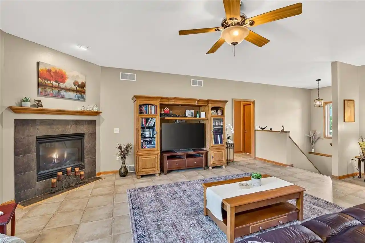 Photo 3 of Single family home for sale at 875 Merri Hl Dr, Oregon, WI 53575 | MLS# 2033321 | Listing updated on 2026-10-06