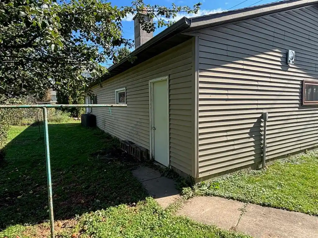 Photo 4 of Single family home for sale at 105 1st Street, Arcadia, WI 54612 | MLS# 1605416 | Listing updated on 2026-10-06