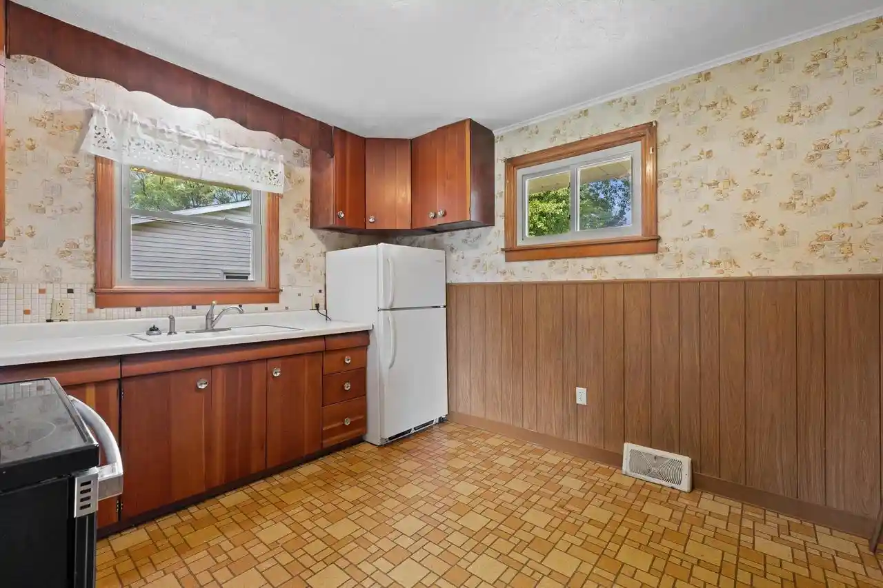 Photo 2 of Single family home for sale at 3316 3 Mile Rd, Caledonia, WI 53404 | MLS# 1981890 | Listing updated on 2026-09-24