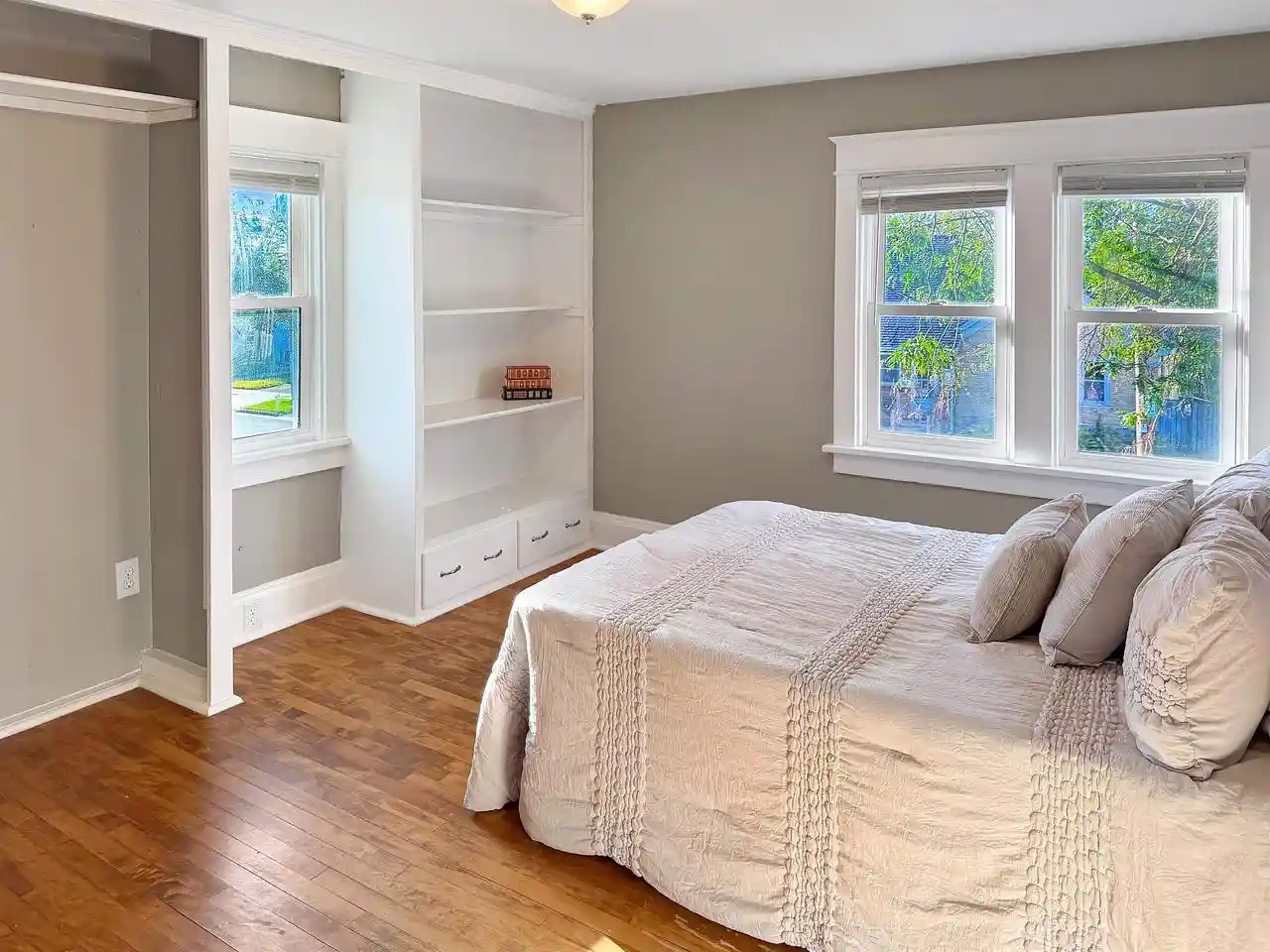 Photo 3 of Single family home for sale at 522 1st Street, Menasha, WI 54952 | MLS# 50333179 | Listing updated on 2026-10-07