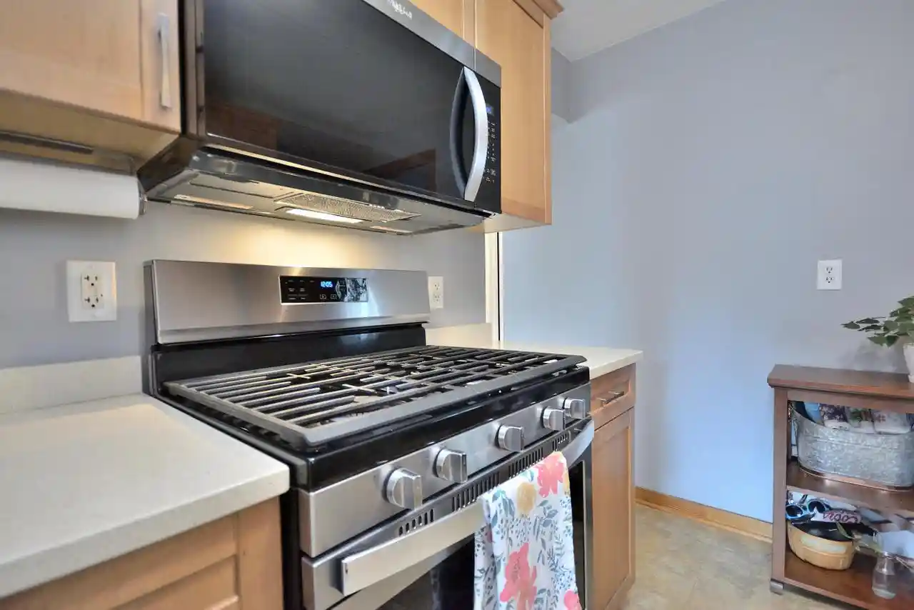 Photo 2 of Single family home for sale at 202 E Norwich St, Milwaukee, WI 53207 | MLS# 1981896 | Listing updated on 2026-10-03