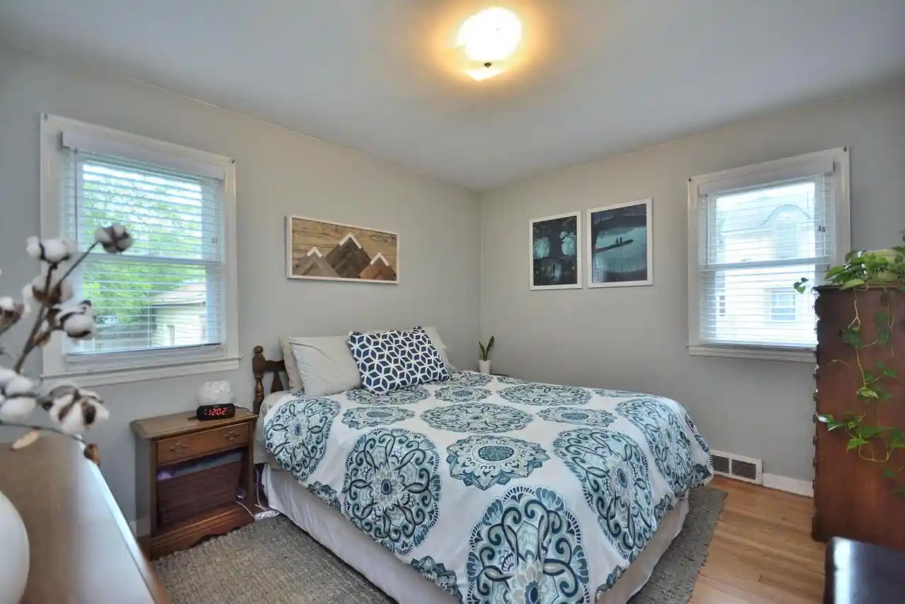 Photo 4 of Single family home for sale at 202 E Norwich St, Milwaukee, WI 53207 | MLS# 1981896 | Listing updated on 2026-10-03
