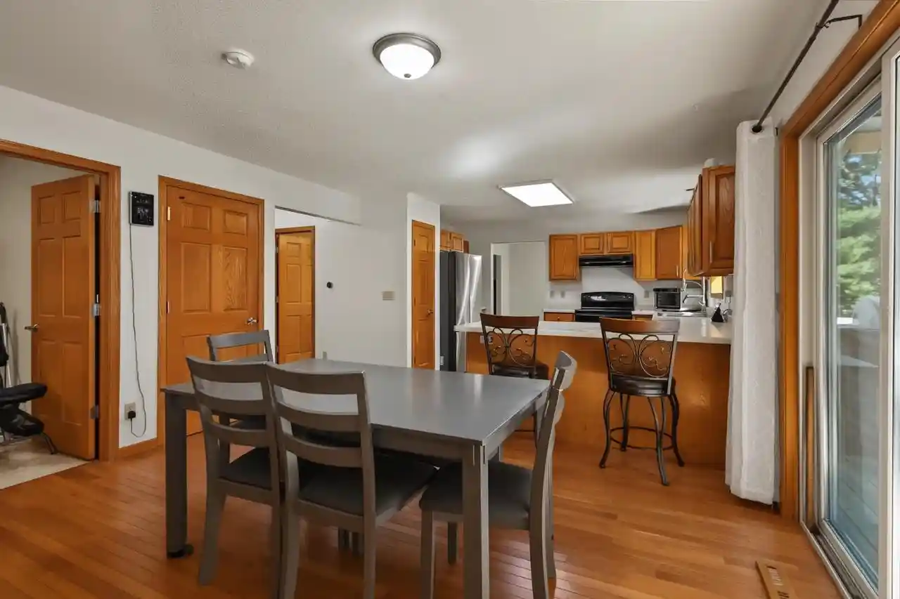 Photo 3 of Single family home for sale at 2340 Ok Blf Cir, Plover, WI 54467 | MLS# 22604748 | Listing updated on 2026-10-05