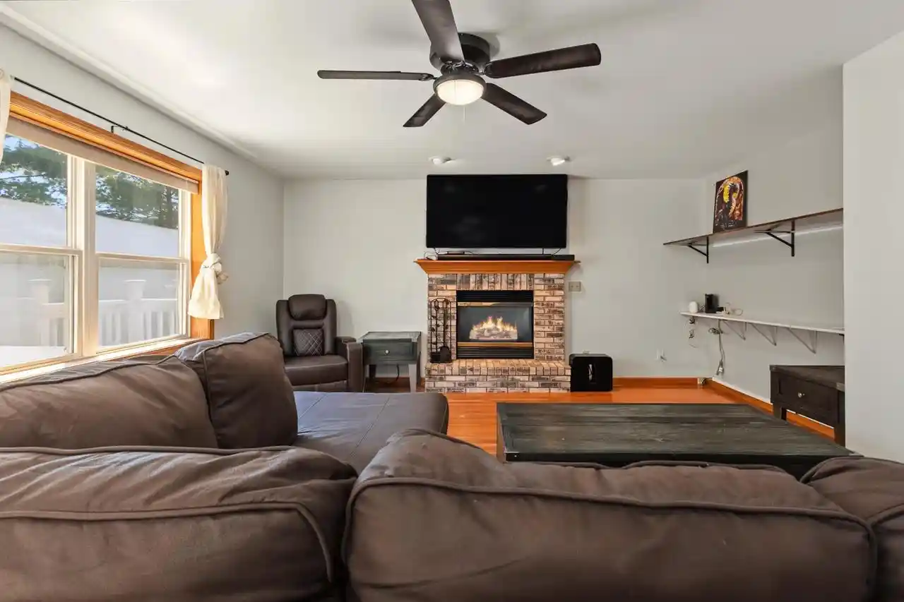 Photo 4 of Single family home for sale at 2340 Ok Blf Cir, Plover, WI 54467 | MLS# 22604748 | Listing updated on 2026-10-05