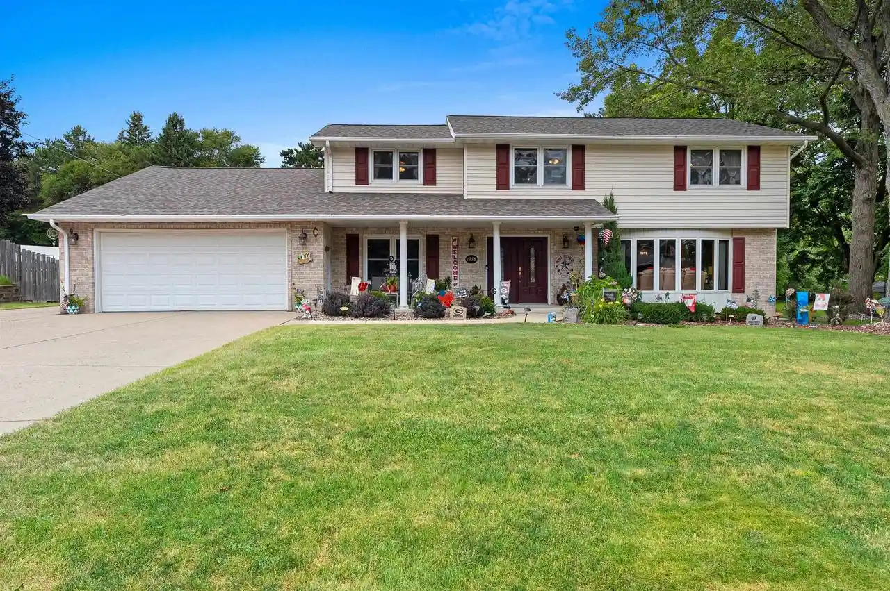Single family home for sale at 1938 Strawberry Ln, Green Bay, WI 54304 | MLS# 50333187