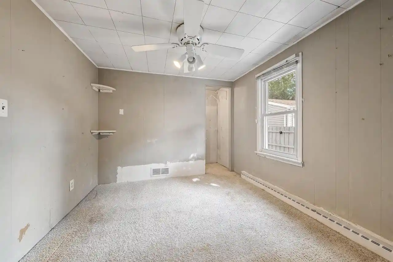 Photo 2 of Single family home for sale at 1722 W Murdock Ave, Oshkosh, WI 54901 | MLS# 50333188 | Listing updated on 2026-09-27