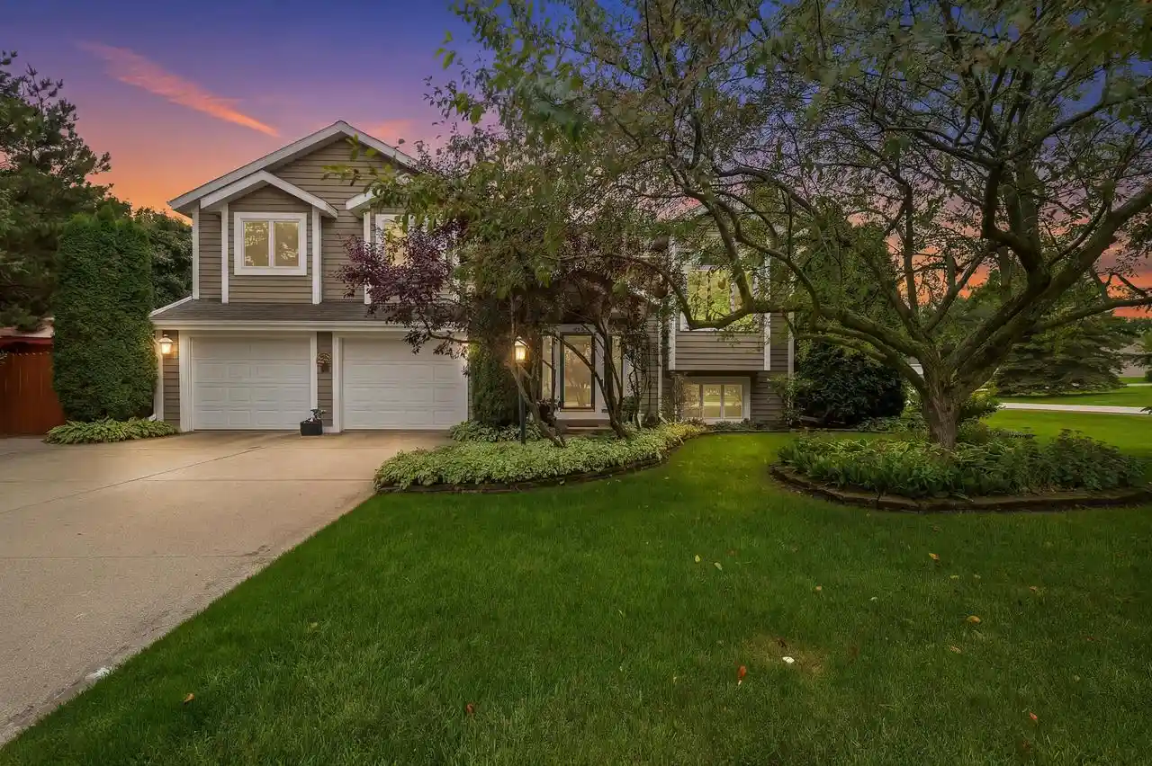 Photo 1 of Single family home for sale at 5337 Bluebell Ct, Sheboygan, WI 53083 | MLS# 1981901 | Listing updated on 2026-10-03