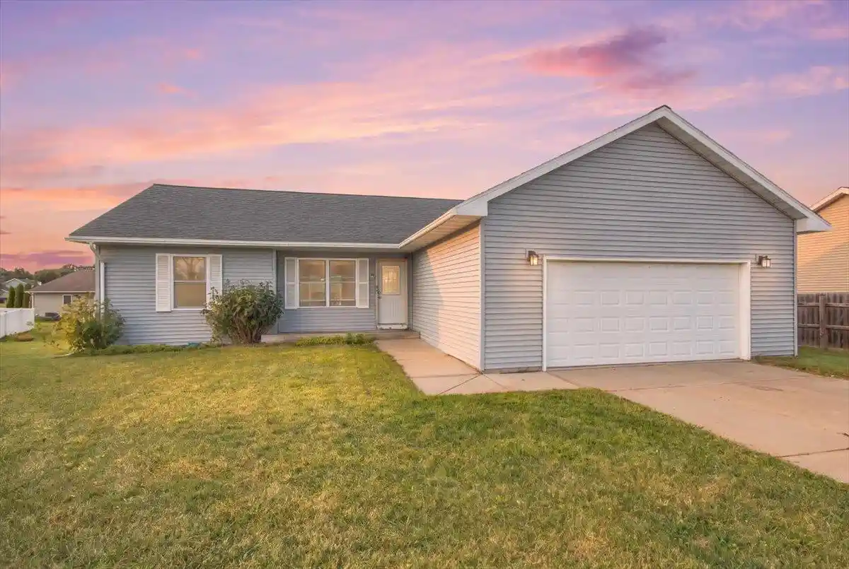Photo 1 of Single family home for sale at 745 Crestview Dr, Reedsburg, WI 53959 | MLS# 2033343 | Listing updated on 2026-10-02