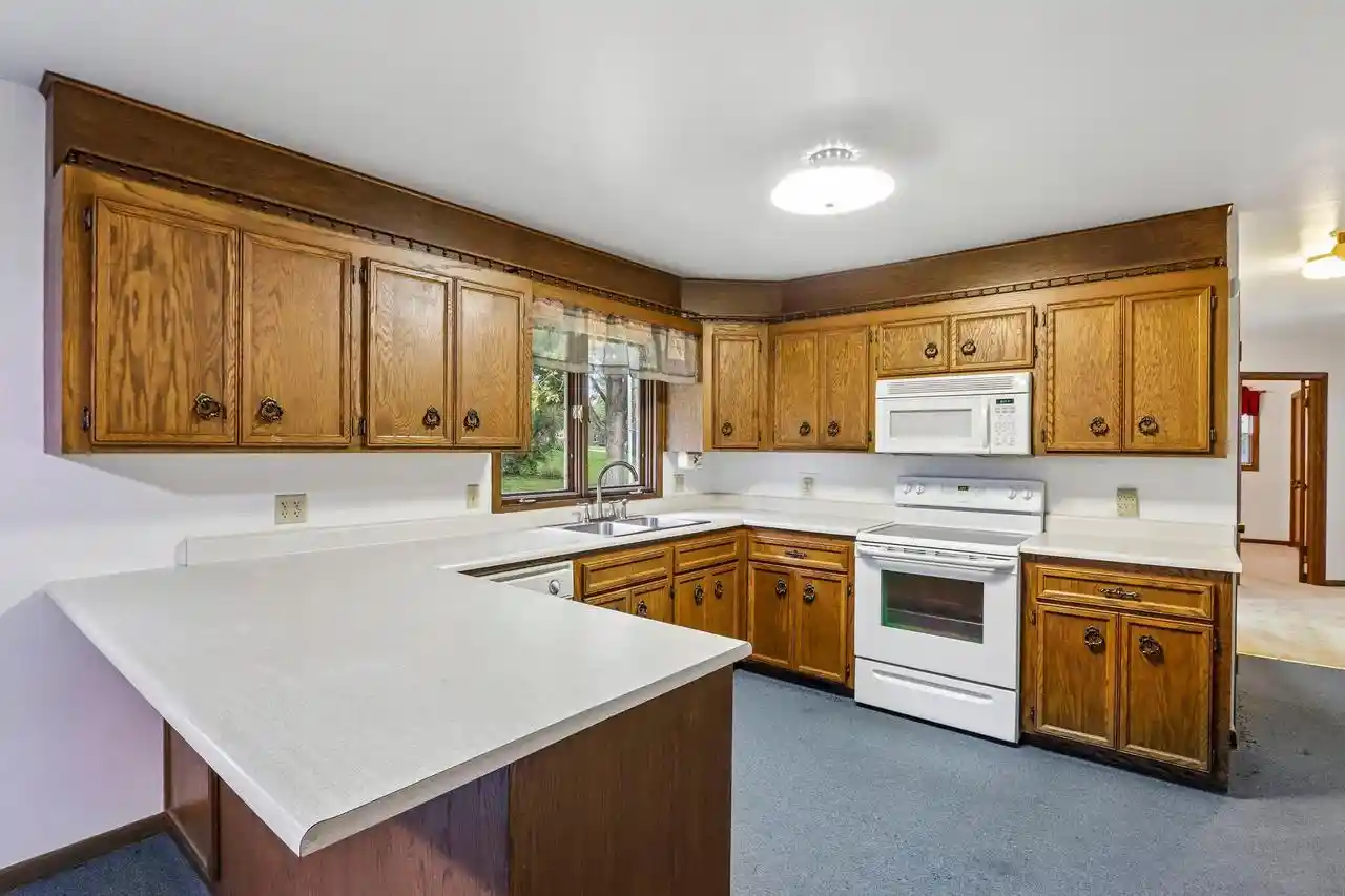 Photo 3 of Single family home for sale at 685 Oak Dr, Jefferson, WI 53549 | MLS# 1981916 | Listing updated on 2026-09-30
