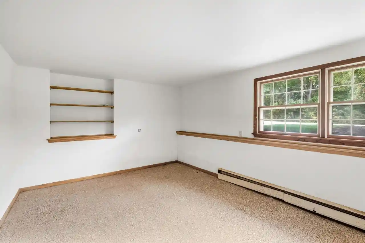 Photo 3 of Single family home for sale at 4703 7 Mile Rd, Caledonia, WI 53402 | MLS# 1981913 | Listing updated on 2026-09-24