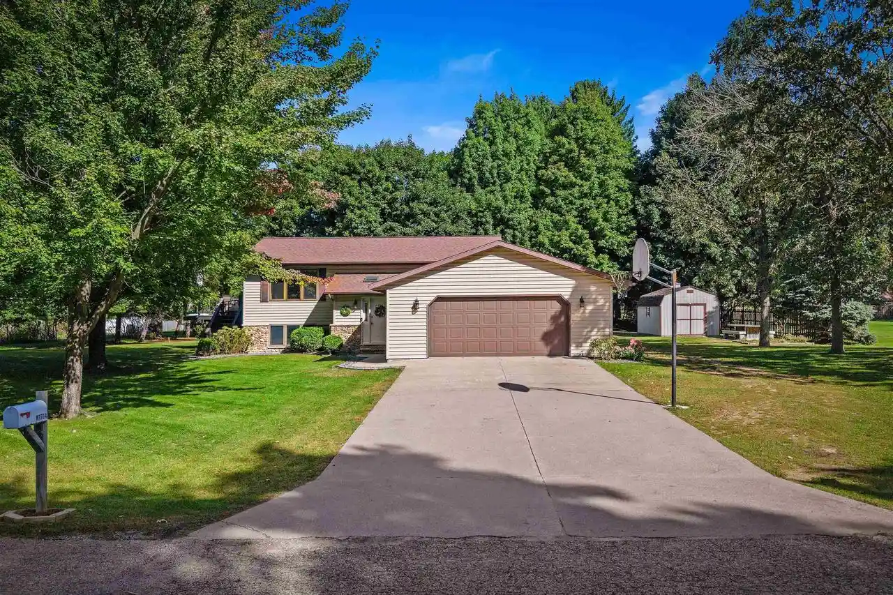 Photo 1 of Single family home for sale at W7734 Buttercup Ln, Wautoma, WI 54982 | MLS# 50333178 | Listing updated on 2026-10-06