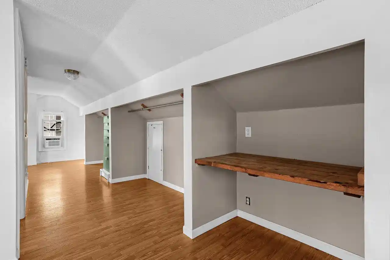 Photo 4 of Single family home for sale at 2206 Prospect St, La Crosse, WI 54603 | MLS# 1981919 | Listing updated on 2026-10-03