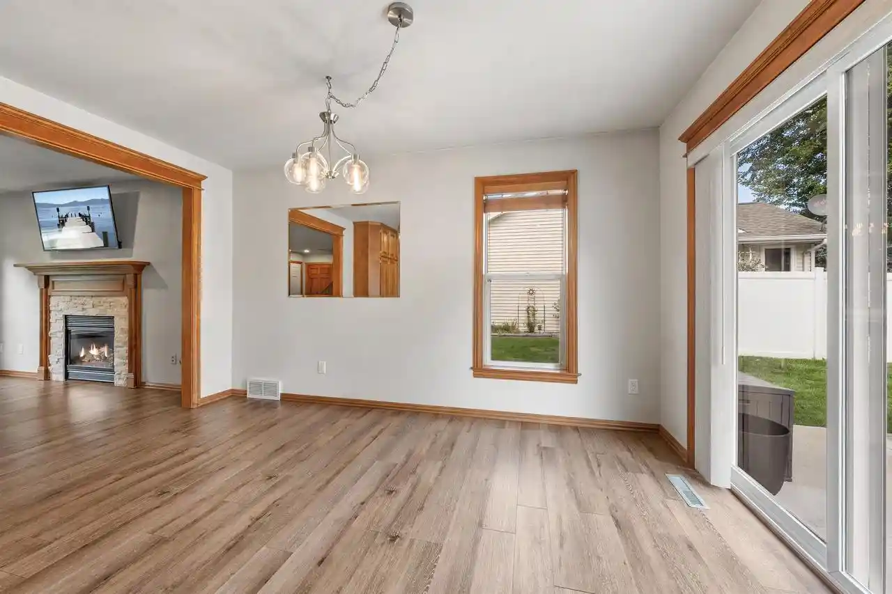 Photo 2 of Single family home for sale at 446 Cornelius Dr, Green Bay, WI 54311 | MLS# 50333195 | Listing updated on 2026-09-27