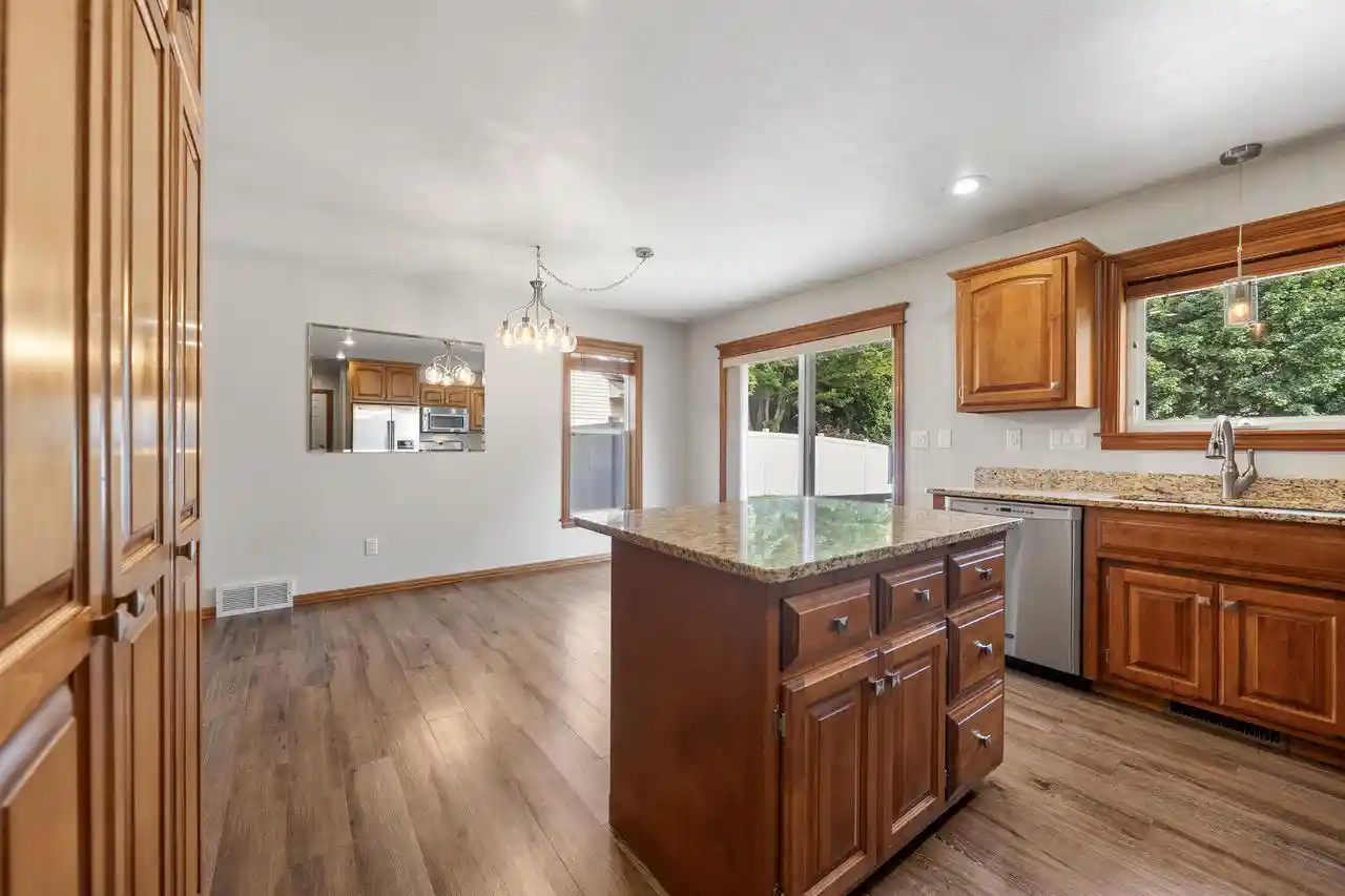 Photo 4 of Single family home for sale at 446 Cornelius Dr, Green Bay, WI 54311 | MLS# 50333195 | Listing updated on 2026-09-27