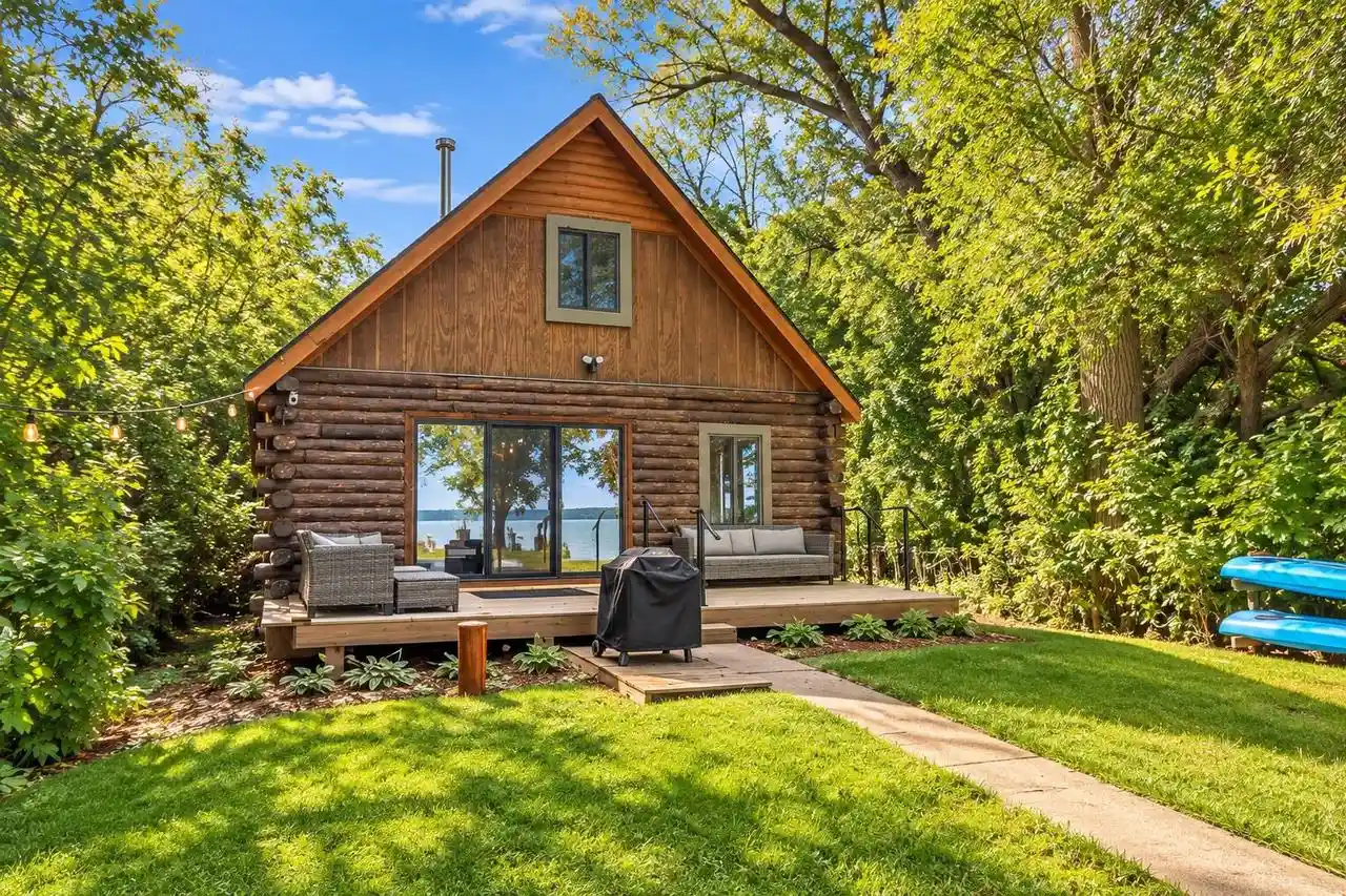 Photo 1 of Single family home for sale at 5722 Springbrook Rd, Omro, WI 54963 | MLS# 50333157 | Listing updated on 2026-10-05