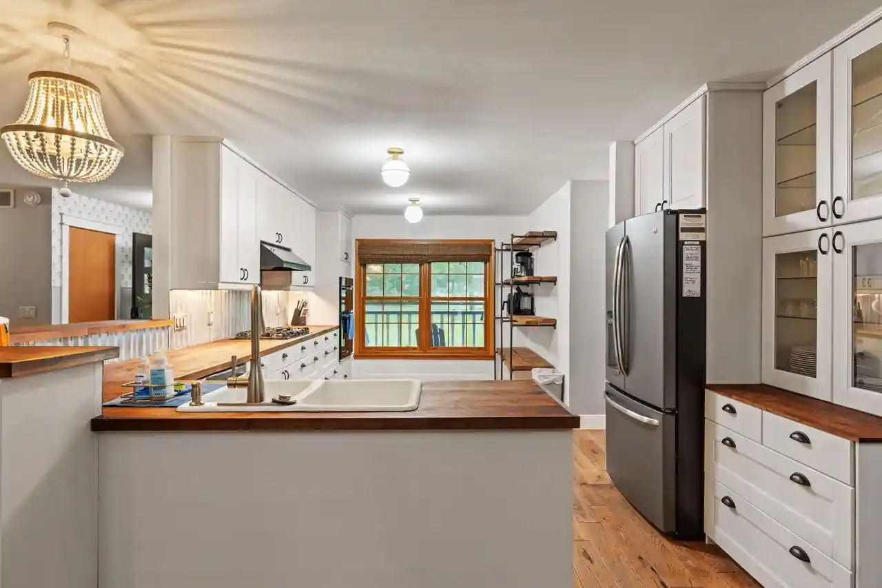 Photo 4 of Single family home for sale at S3714 S Bent Tree Dr, Baraboo, WI 53913 | MLS# 2033357 | Listing updated on 2026-10-01