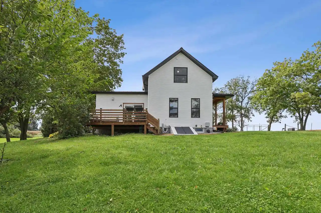 Photo 2 of Single family home for sale at E4915 Herritz Rd, Reedsburg, WI 53959 | MLS# 2033359 | Listing updated on 2026-09-30