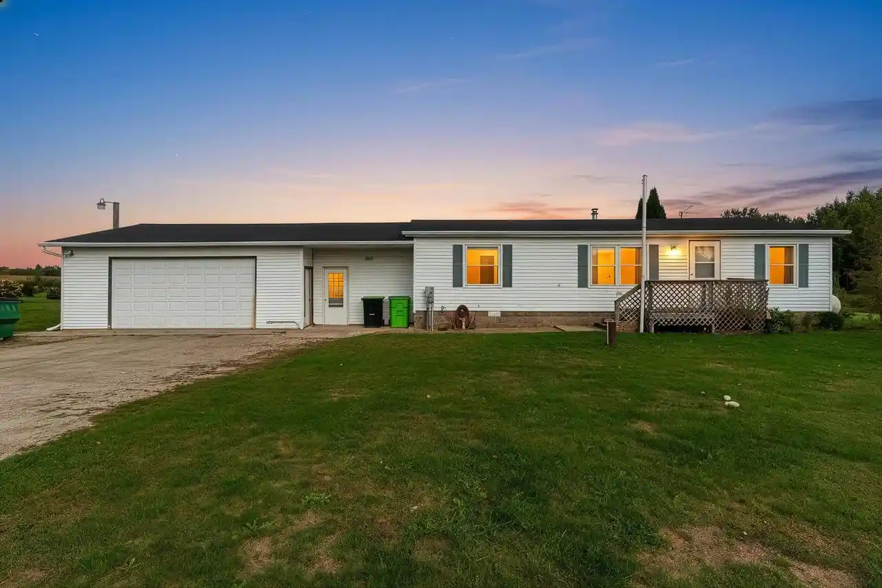 Photo 1 of Single family home for sale at N1038 Townline Rd, Lena, WI 54139 | MLS# 50333166 | Listing updated on 2026-09-24