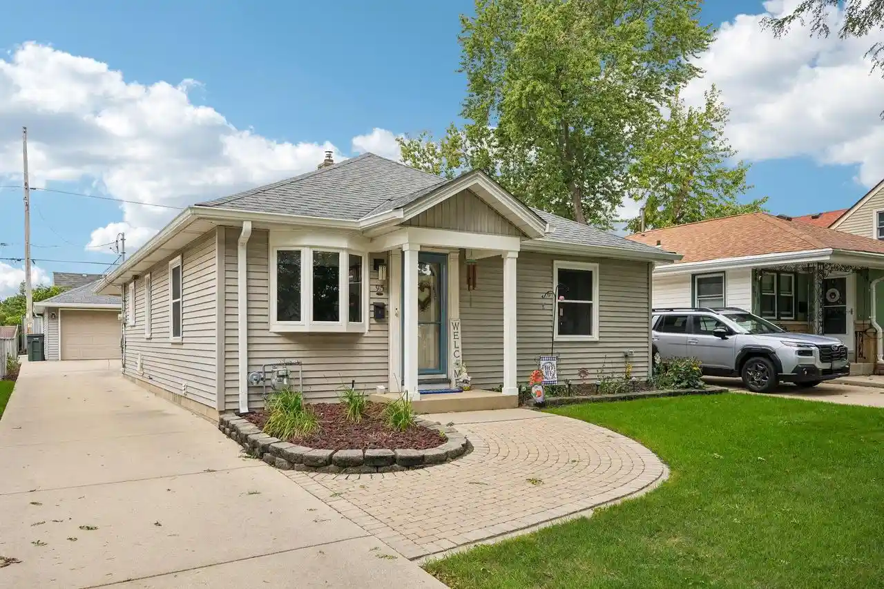Photo 1 of Single family home for sale at 915 S 91st Street, Milwaukee, WI 53214 | MLS# 1981925 | Listing updated on 2026-09-28