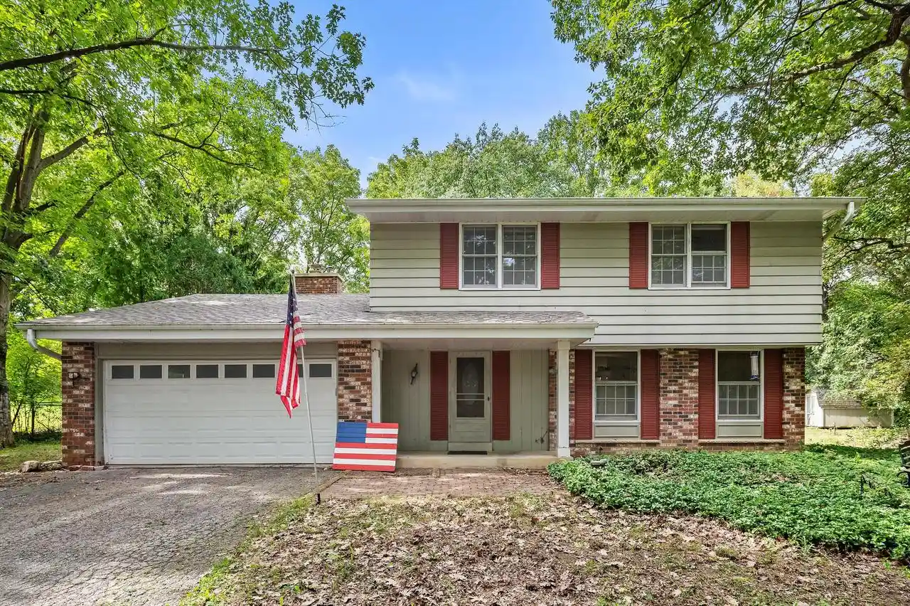 Photo 1 of Single family home for sale at N10w27463 Rolling Ridge Ct, Waukesha, WI 53188 | MLS# 1981929 | Listing updated on 2026-09-25