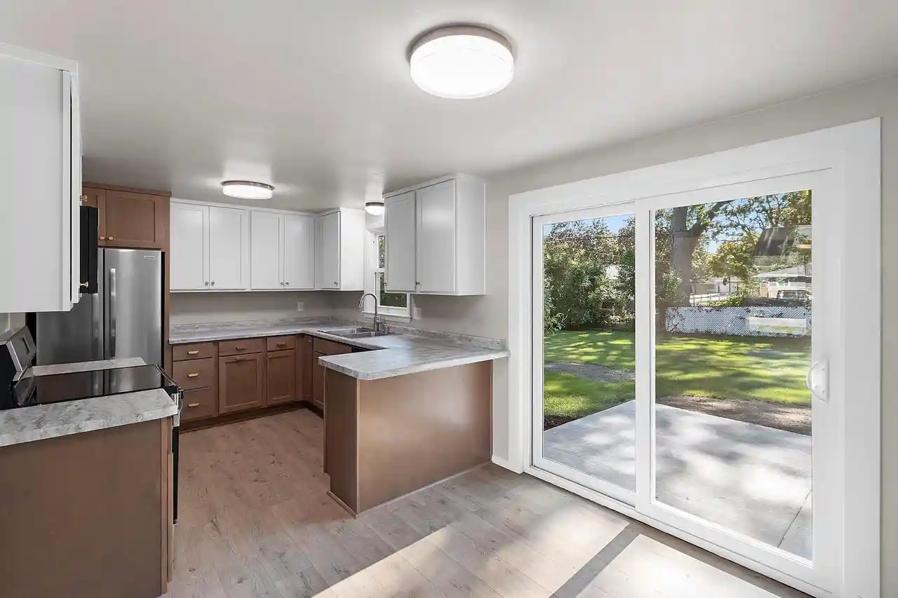 Photo 3 of Single family home for sale at 925 La Croix Ave, Green Bay, WI 54304 | MLS# 50333203 | Listing updated on 2026-09-24