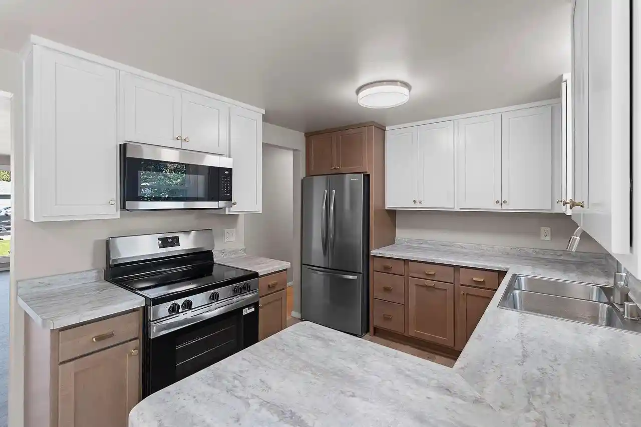 Photo 4 of Single family home for sale at 925 La Croix Ave, Green Bay, WI 54304 | MLS# 50333203 | Listing updated on 2026-09-24