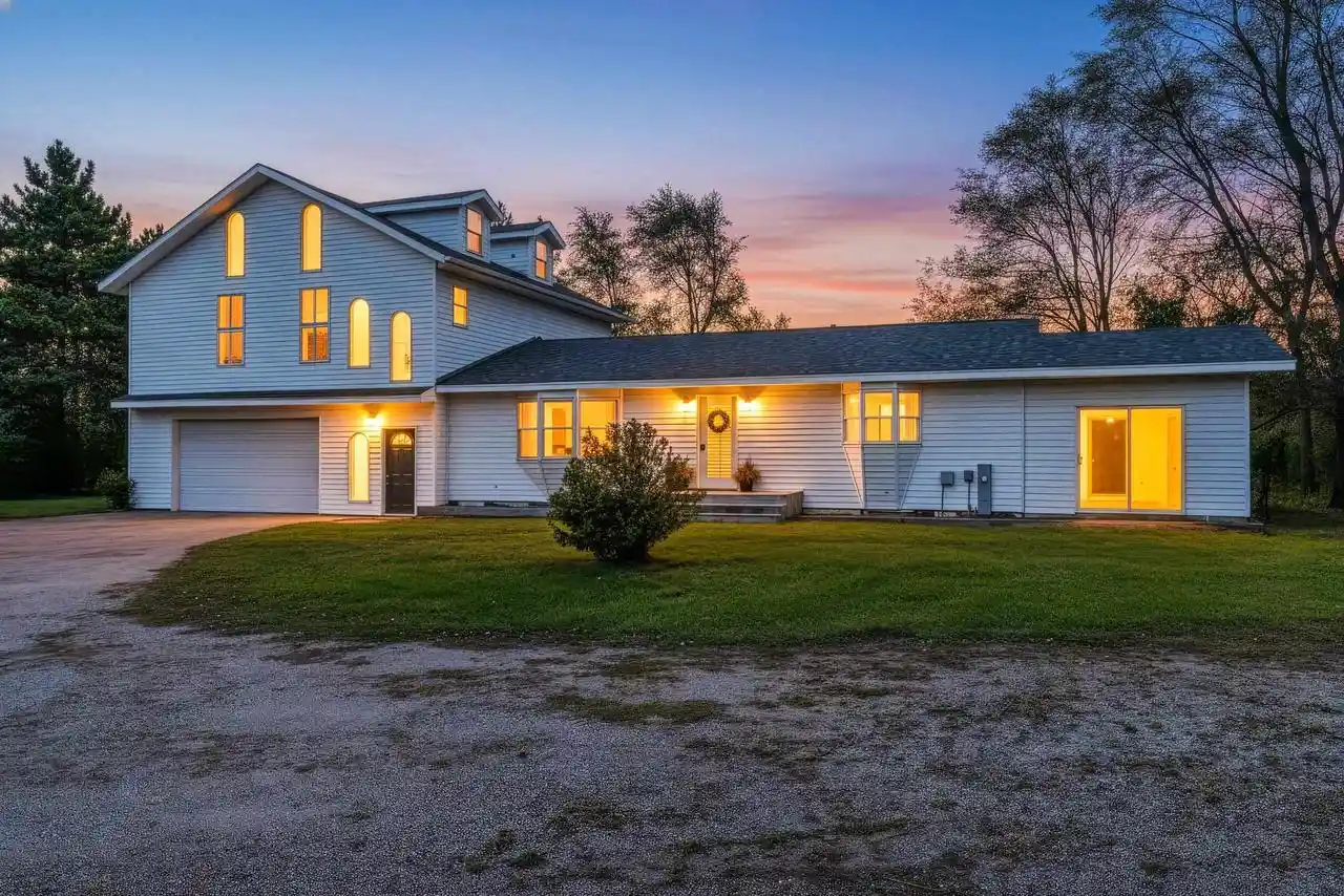Photo 1 of Single family home for sale at N2592 Orchard Way, Waupaca, WI 54981 | MLS# 50333206 | Listing updated on 2026-09-24
