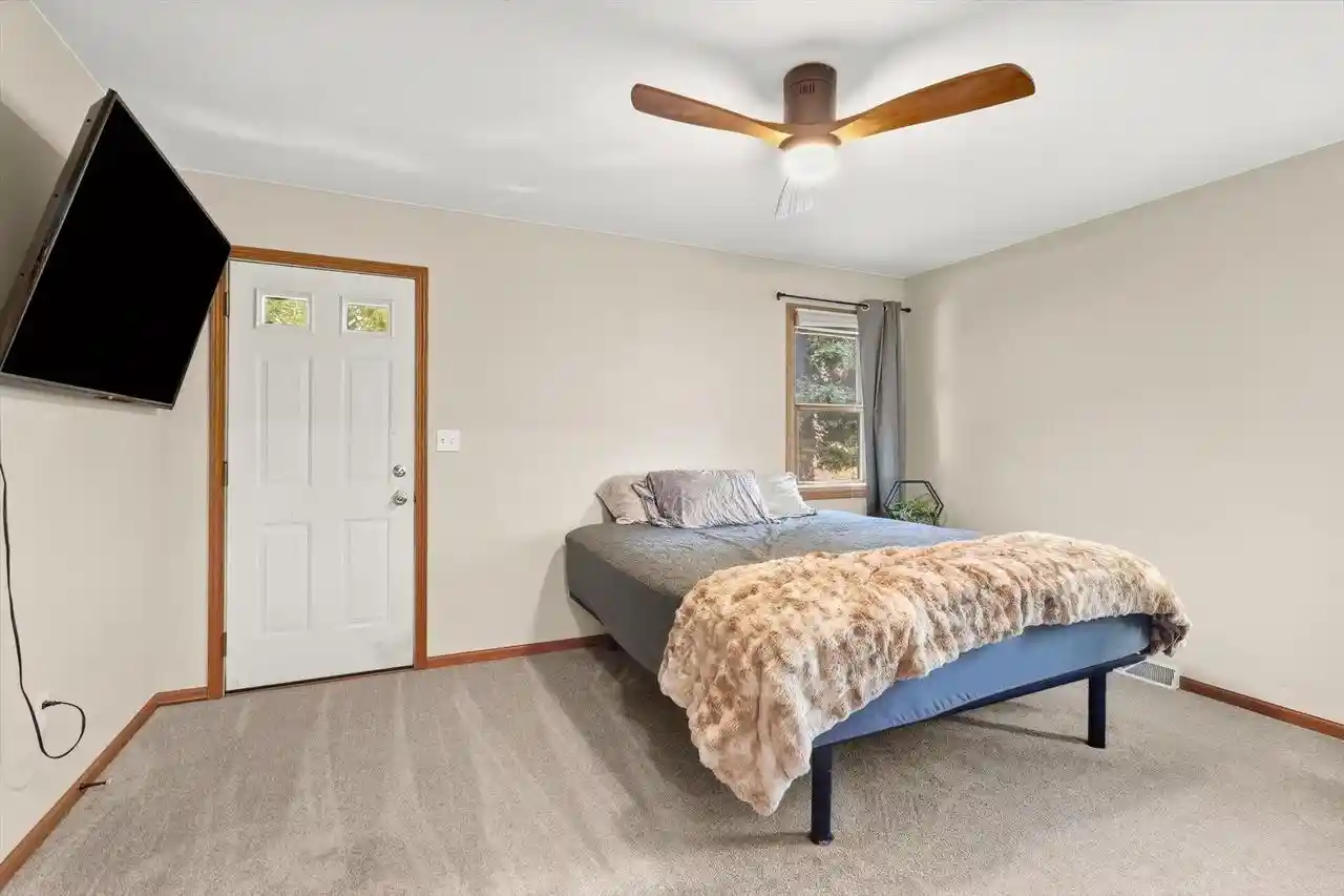 Photo 4 of Single family home for sale at 3940 E Underwood Ave, Cudahy, WI 53110 | MLS# 1981938 | Listing updated on 2026-10-07