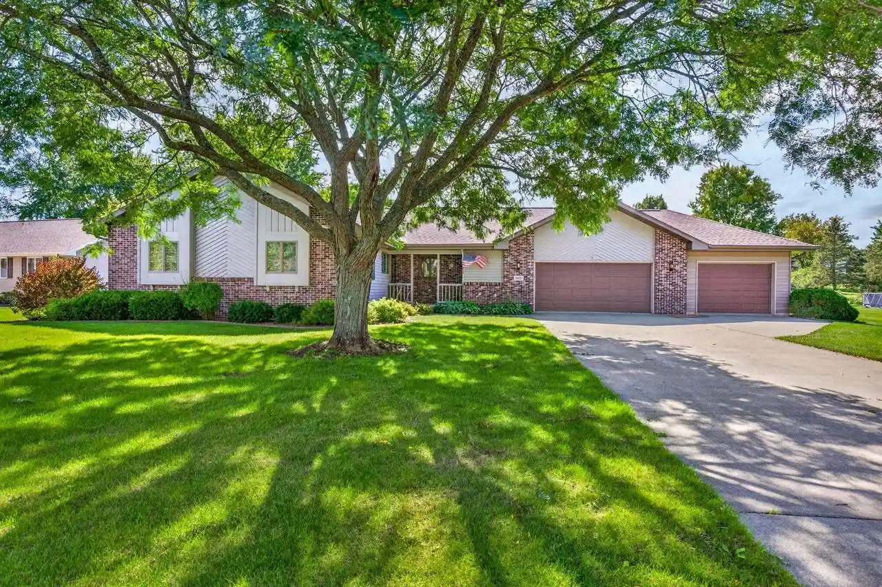 Photo 1 of Single family home for sale at W6561 Cedar Ln, Greenville, WI 54942 | MLS# 50333208 | Listing updated on 2026-10-05