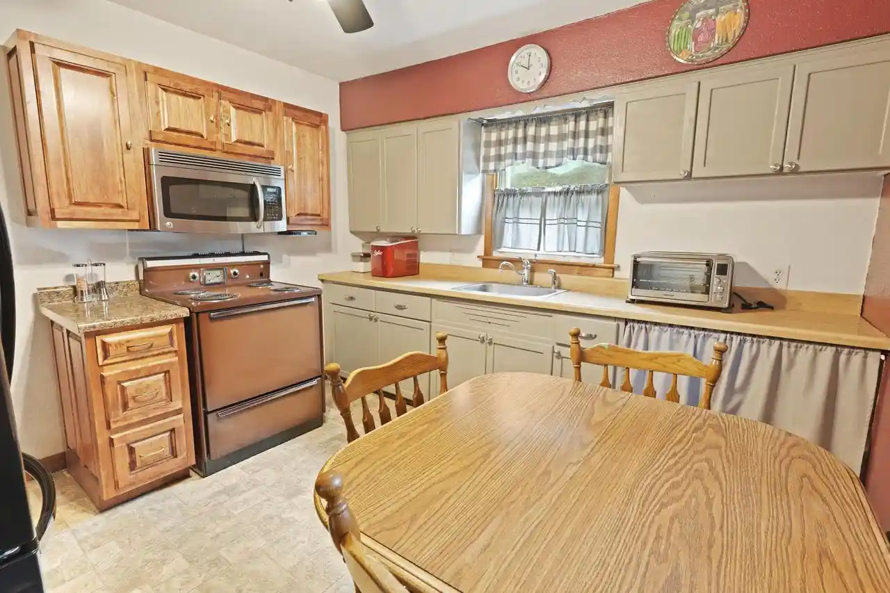 Photo 3 of Single family home for sale at 2735 Fox Grv Dr, Waterford, WI 53185 | MLS# 1981940 | Listing updated on 2026-10-01