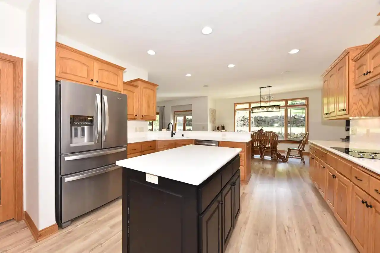 Photo 3 of Single family home for sale at 3006 Old Oak Rd, Hartford, WI 53027 | MLS# 1981943 | Listing updated on 2026-10-07
