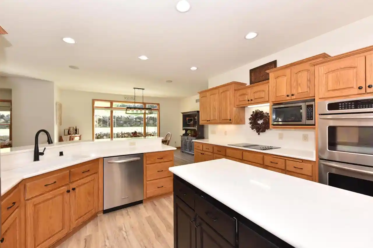 Photo 3 of Single family home for sale at 3006 Old Oak Rd, Hartford, WI 53027 | MLS# 1981943 | Listing updated on 2026-10-07