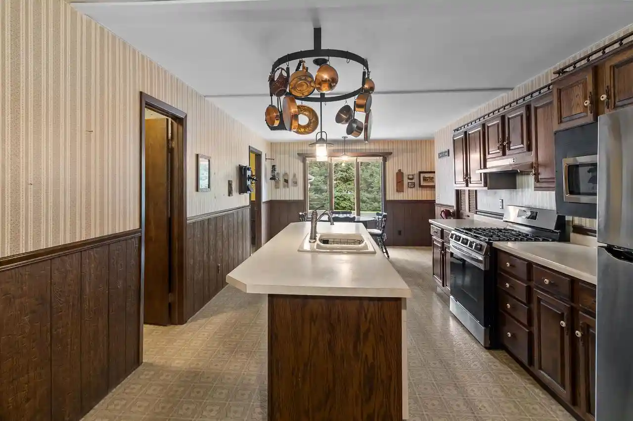 Photo 3 of Single family home for sale at N1409 N Hillside Blvd, Lake Geneva, WI 53147 | MLS# 1981947 | Listing updated on 2026-09-25