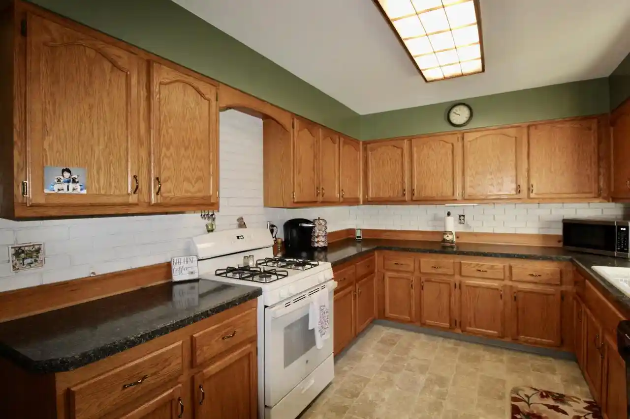 Photo 3 of Single family home for sale at 434 E Woodland Dr, Beloit, WI 53511 | MLS# 2033373 | Listing updated on 2026-09-27