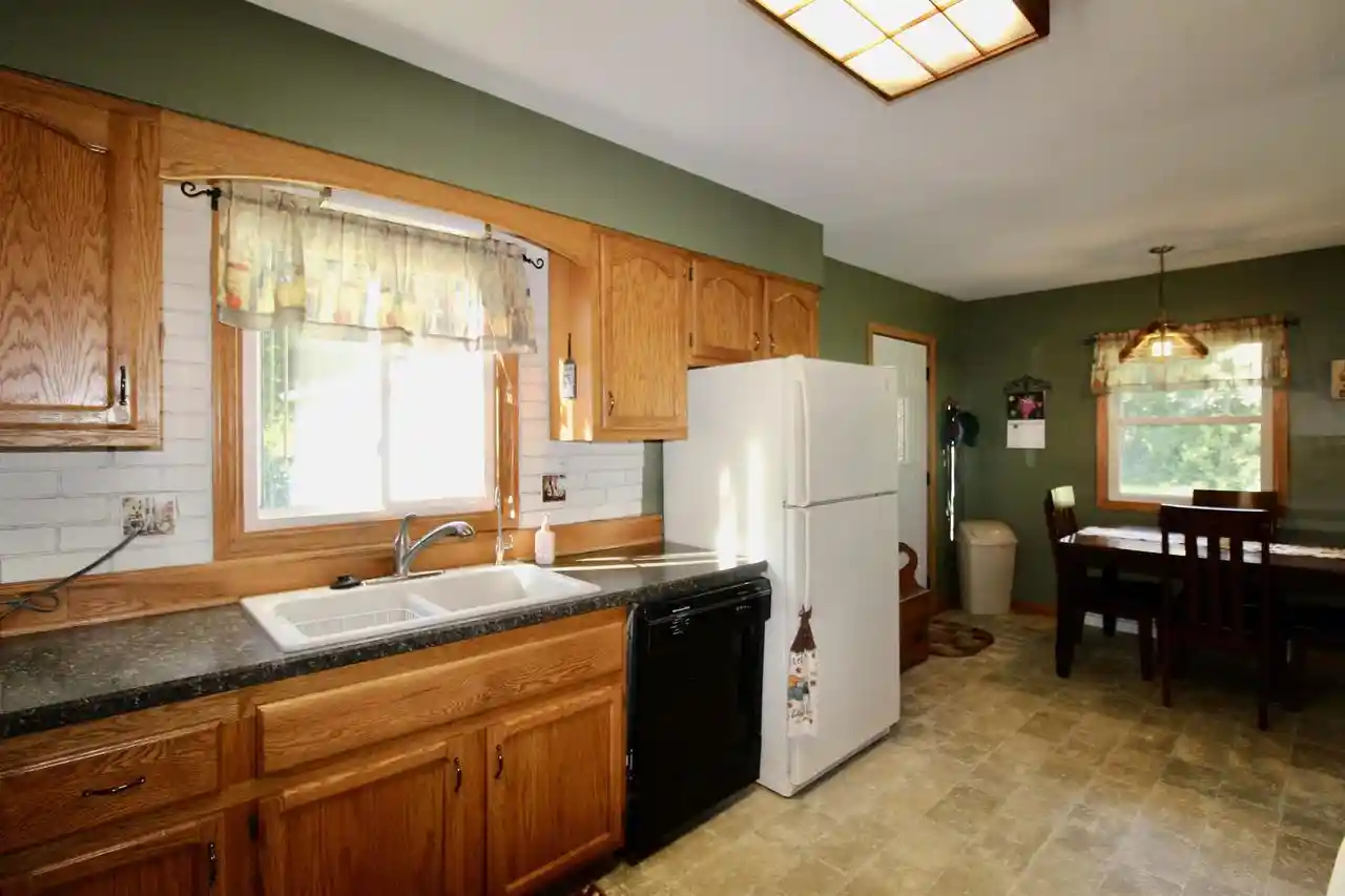 Photo 3 of Single family home for sale at 434 E Woodland Dr, Beloit, WI 53511 | MLS# 2033373 | Listing updated on 2026-09-27