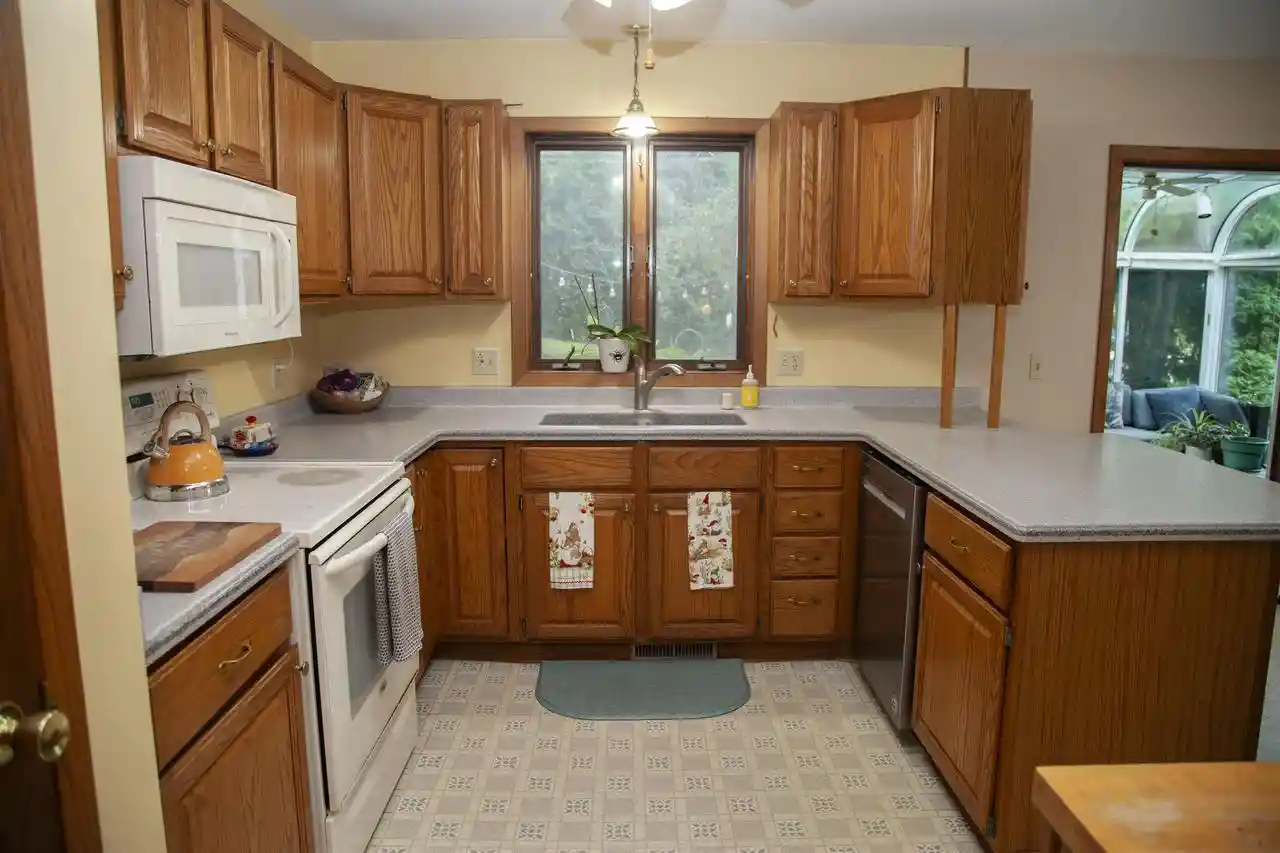 Photo 3 of Single family home for sale at 400 Oak Valley Rd, Mount Horeb, WI 53572 | MLS# 2033375 | Listing updated on 2026-10-07