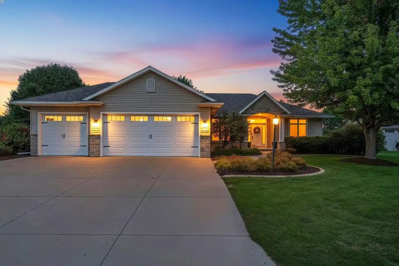 Photo 1 of Single family home for sale at W2562 Fontana Way, Appleton, WI 54915 | MLS# 50333213 | Listing updated on 2026-09-26