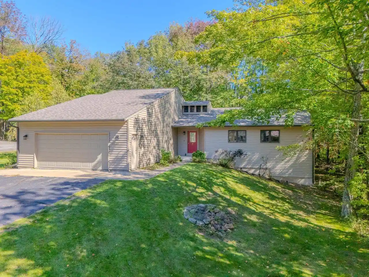Photo 1 of Single family home for sale at 225271 Camellia St, Wausau, WI 54401 | MLS# 22604755 | Listing updated on 2026-09-29