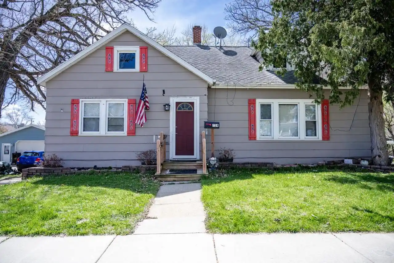 Photo 1 of Multi family home for sale at 314 W State St, Mauston, WI 53948 | MLS# 2033380 | Listing updated on 2026-10-06