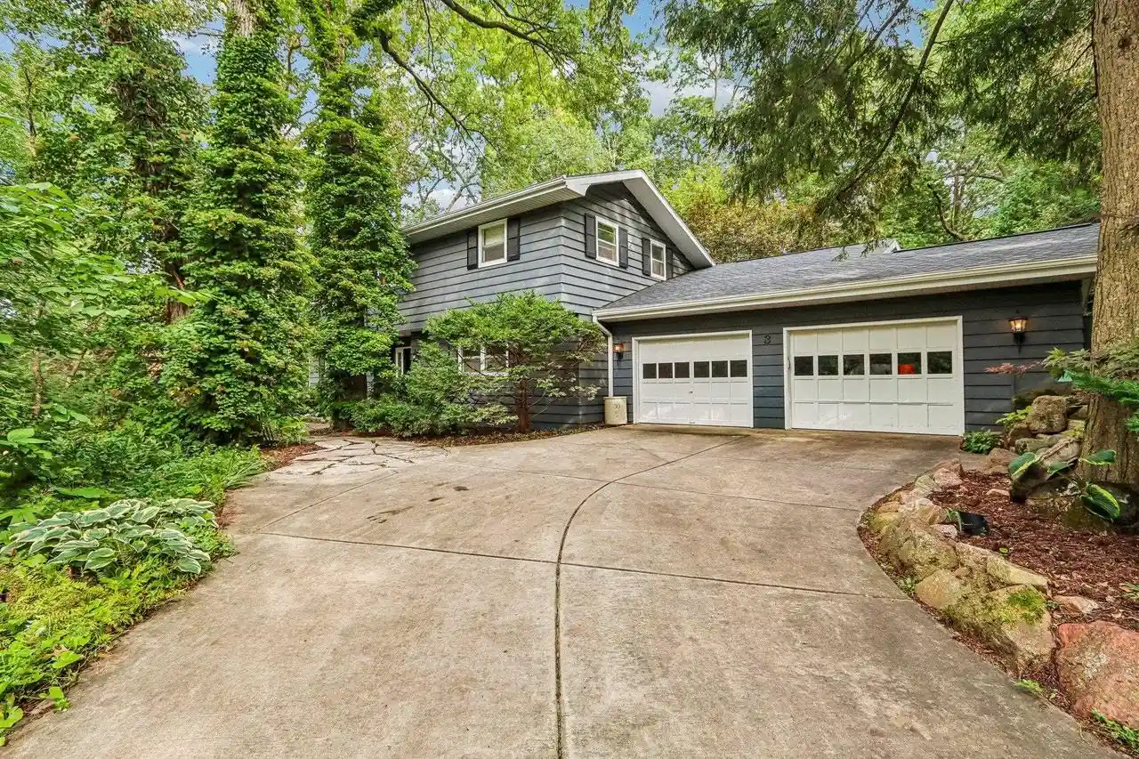 Photo 1 of Single family home for sale at 3 Montauk Pl, Madison, WI 53711 | MLS# 2033378 | Listing updated on 2026-09-24