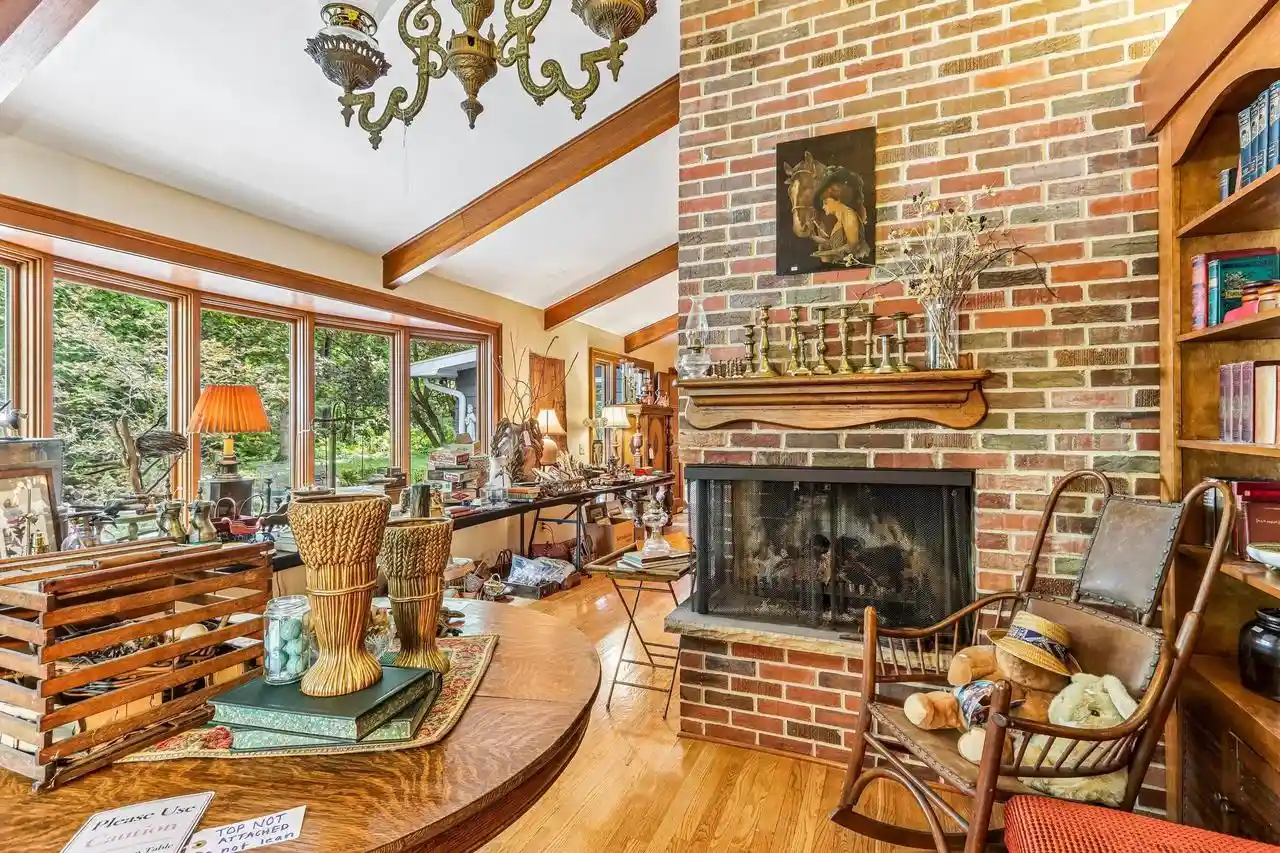 Photo 3 of Single family home for sale at 3 Montauk Pl, Madison, WI 53711 | MLS# 2033378 | Listing updated on 2026-09-24