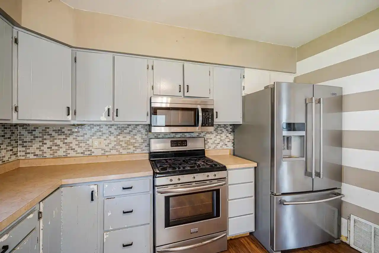 Photo 2 of Single family home for sale at 1637 Ontario St, Oshkosh, WI 54901 | MLS# 50333214 | Listing updated on 2026-10-02