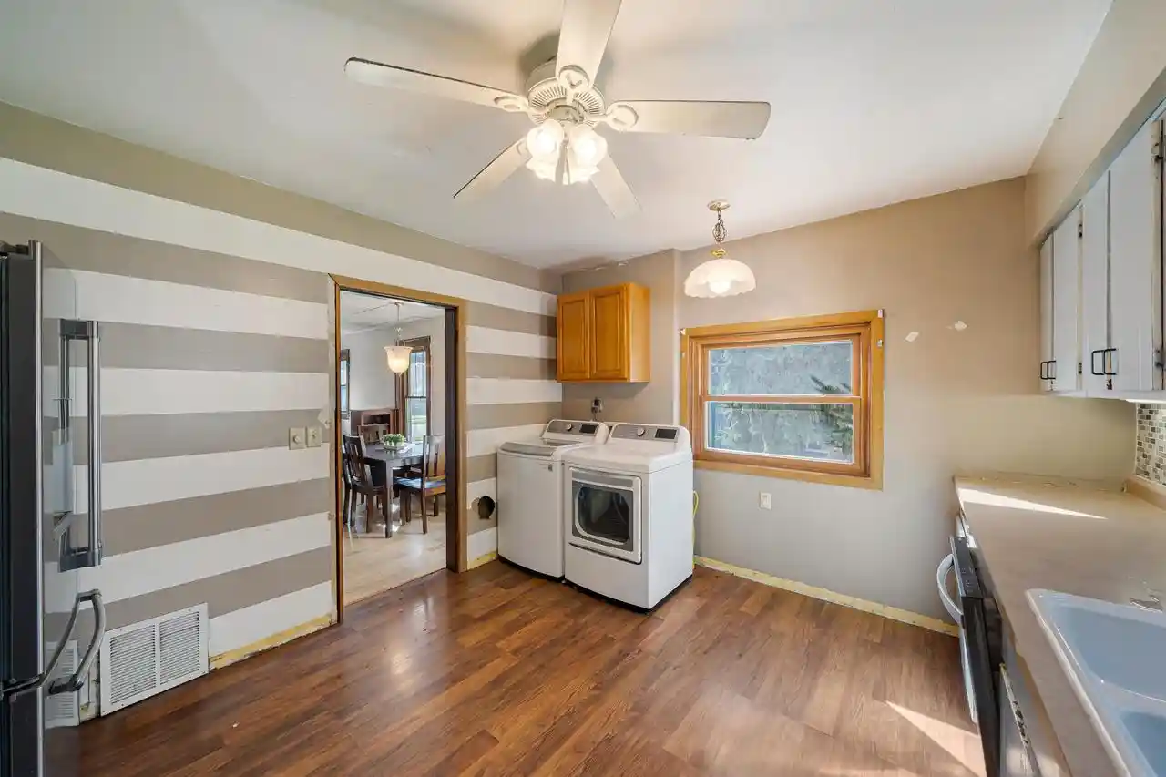 Photo 3 of Single family home for sale at 1637 Ontario St, Oshkosh, WI 54901 | MLS# 50333214 | Listing updated on 2026-10-02