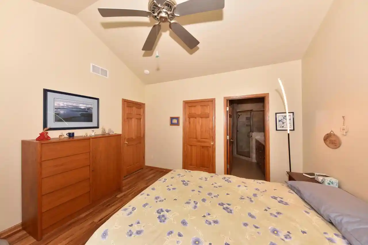Photo 4 of Condo for sale at 972 Niagara Ct, Port Washington, WI 53074 | MLS# 1981961 | Listing updated on 2026-10-09