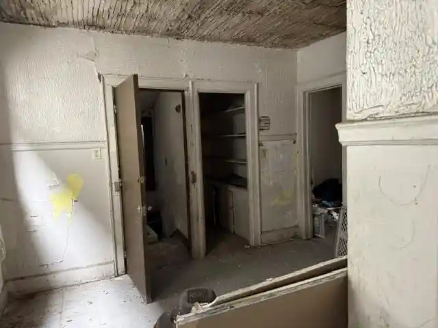 Listing Photo 5 - Condo for sale in building located at 2845 N 27th St, Milwaukee, WI 53210 - Unit #2847