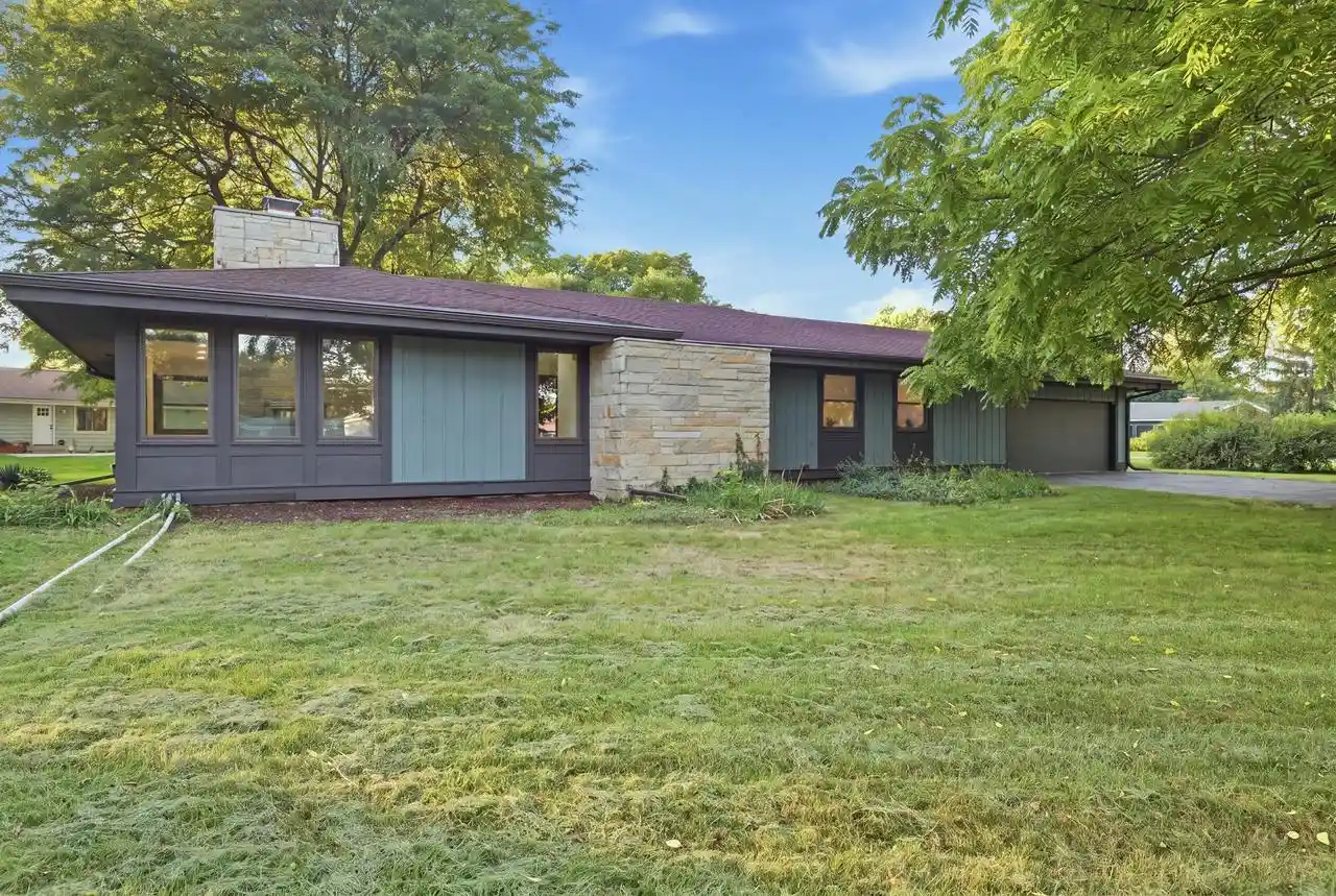 Photo 1 of Single family home for sale at 9115 N Deer Ct, Milwaukee, WI 53223 | MLS# 1981971 | Listing updated on 2026-09-30